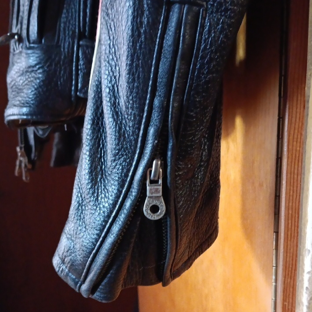 Harley-Davidson Black and Red Leather Bomber Jacket - Picture 6 of 11